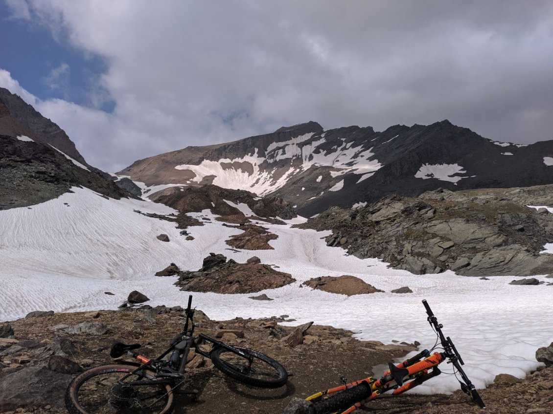 J45 - En direction du mont Taou Blanc (au fond), demi-tour à cause de la neige