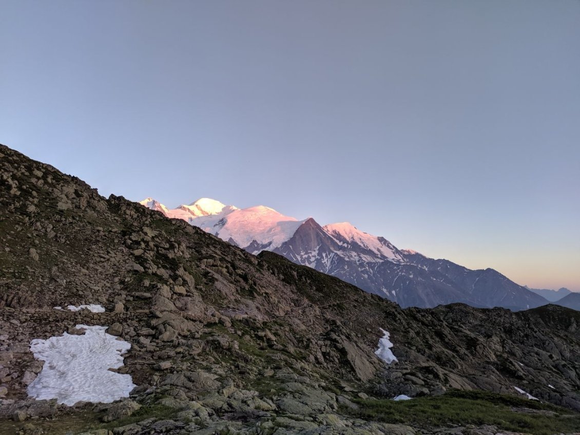 J57 - Bivouac avec vue sur le Mont Blanc (sous le Brévent)