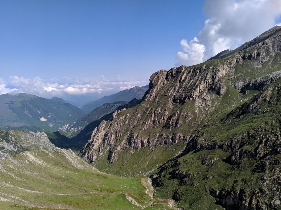 J23 - Belle ambiance montagne dans la descente sur Limonetto