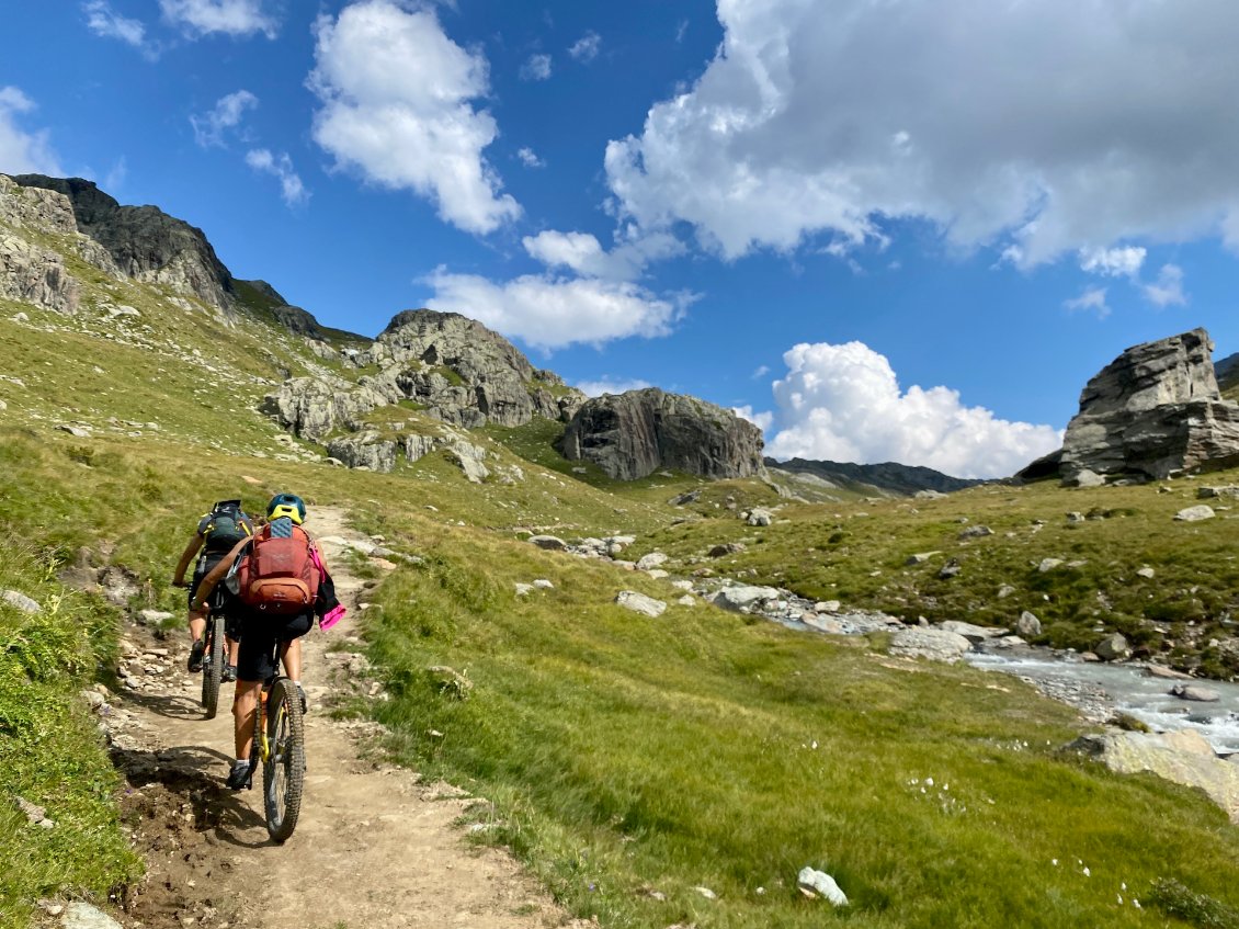 J90 - Montée roulante presque jusqu'au col.