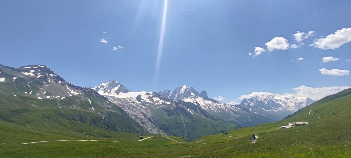 J56 - Col des Posettes : on retrouve brutalement le massif du Mont Blanc du côté qu'on reconnaît !