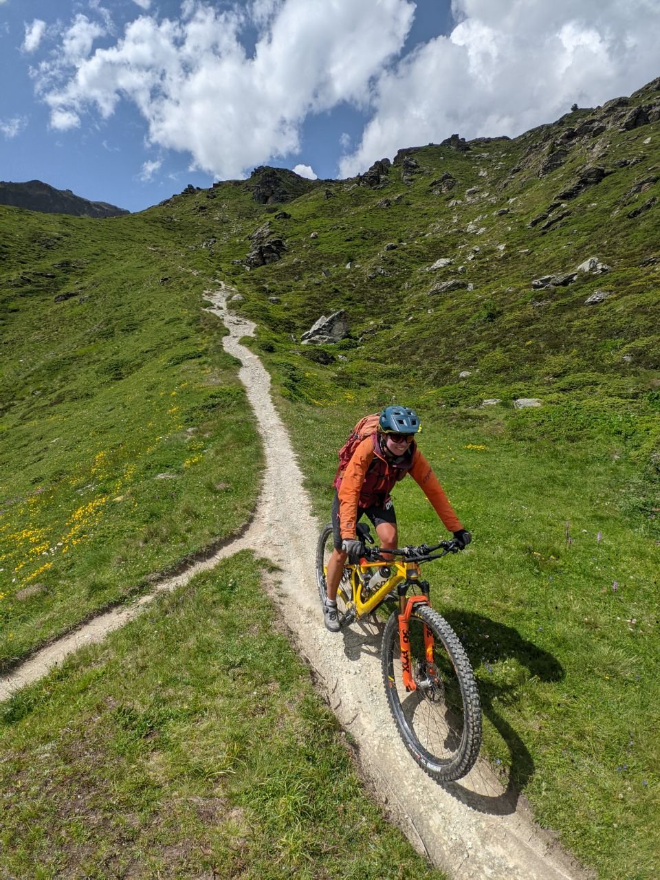 J66 - Descente du Mont de l'Etoile, sous la cabane des Aiguilles Rouges.