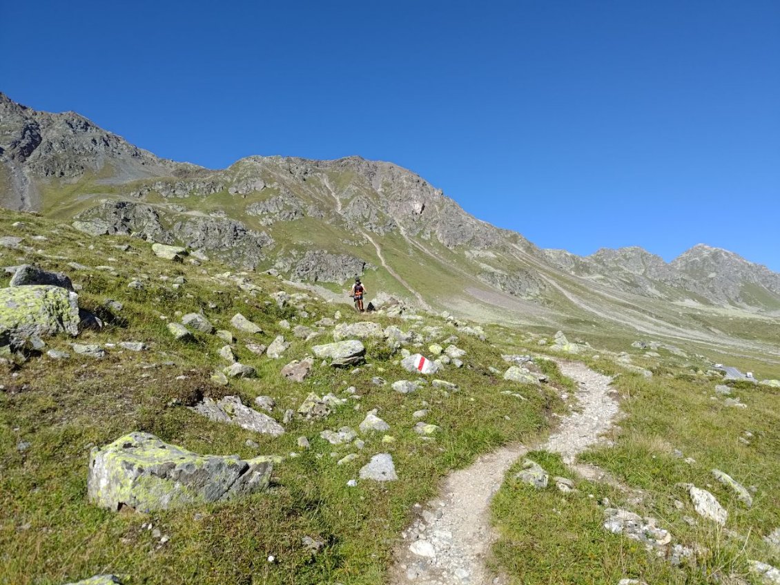 J97 - Descente du Flüelapass avant la remontée à Tschuggen.