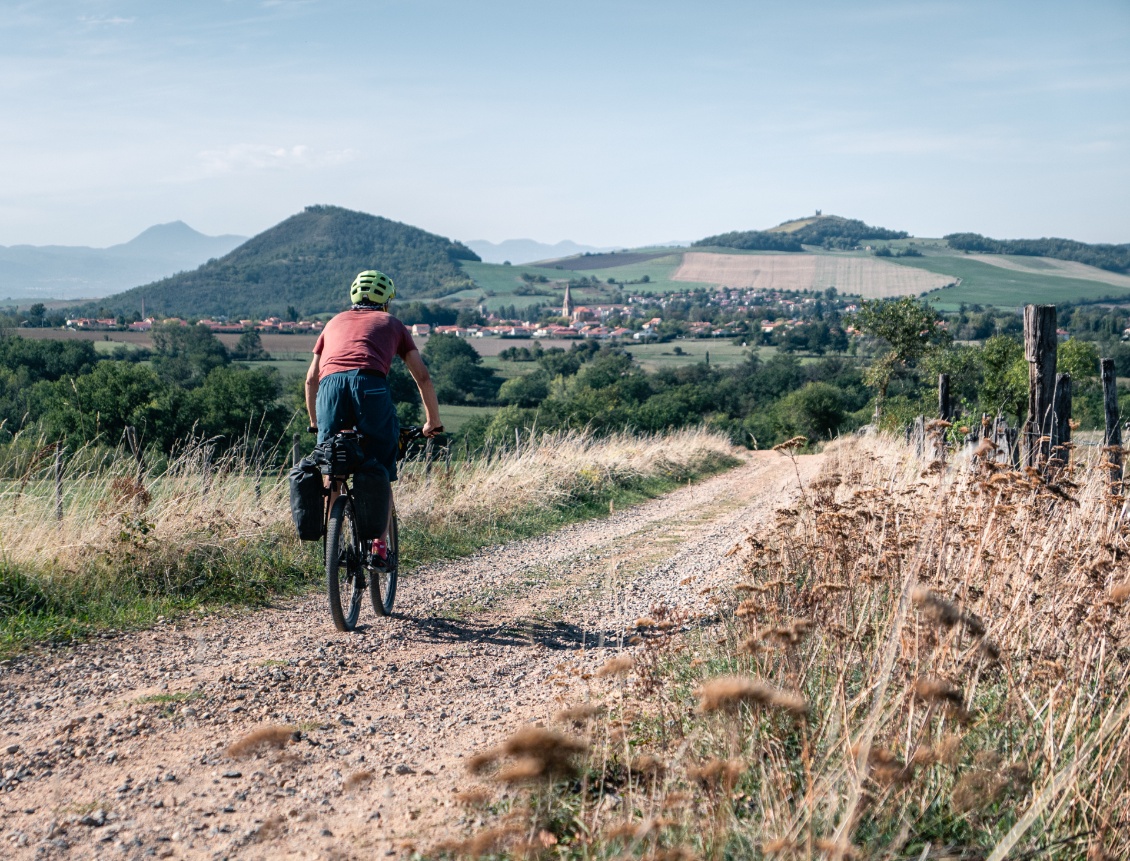 Le Puy de Dôme à l'horizon.