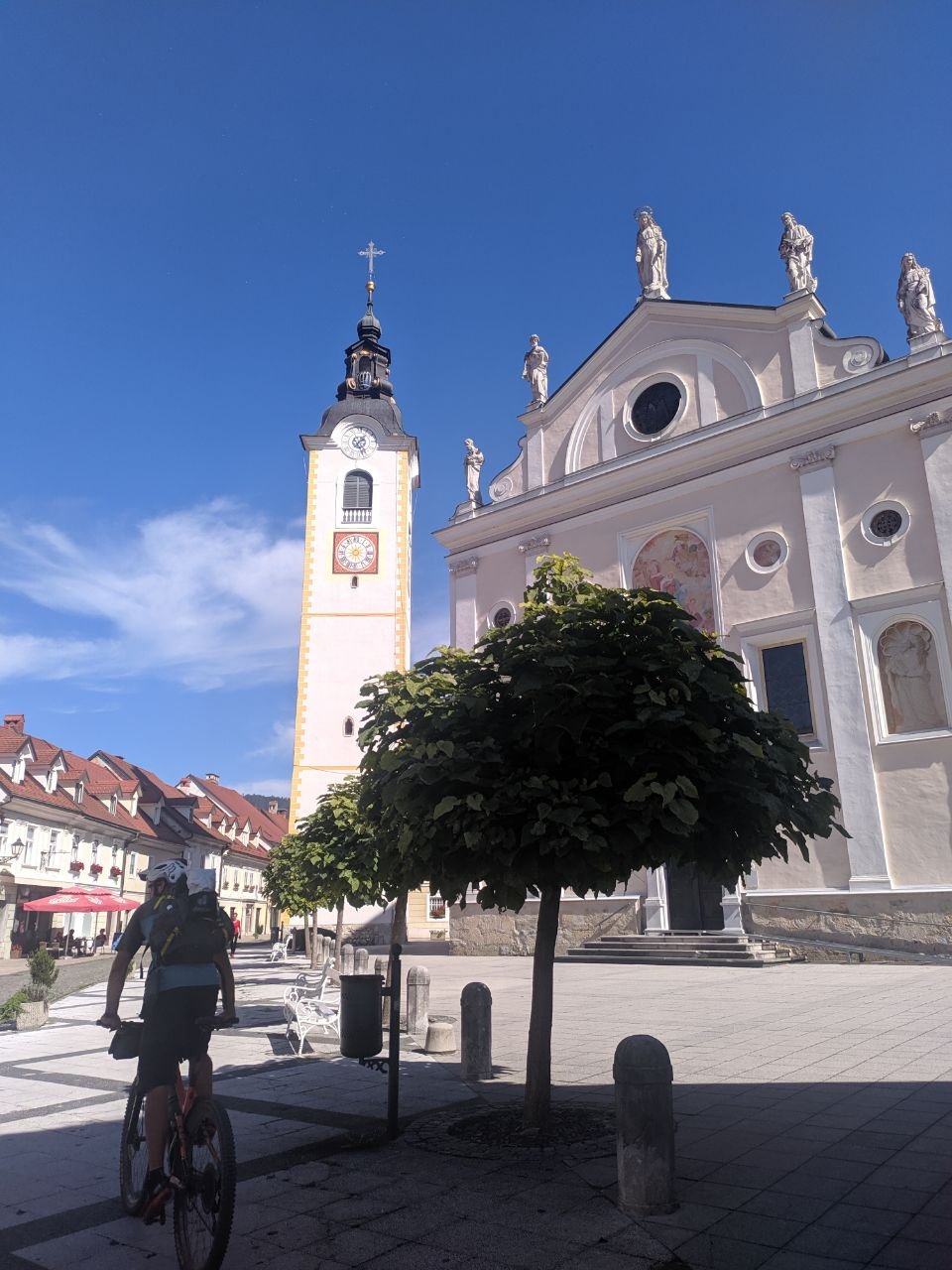 J136 - Kamnik, la journée devient cyclo-touristique.