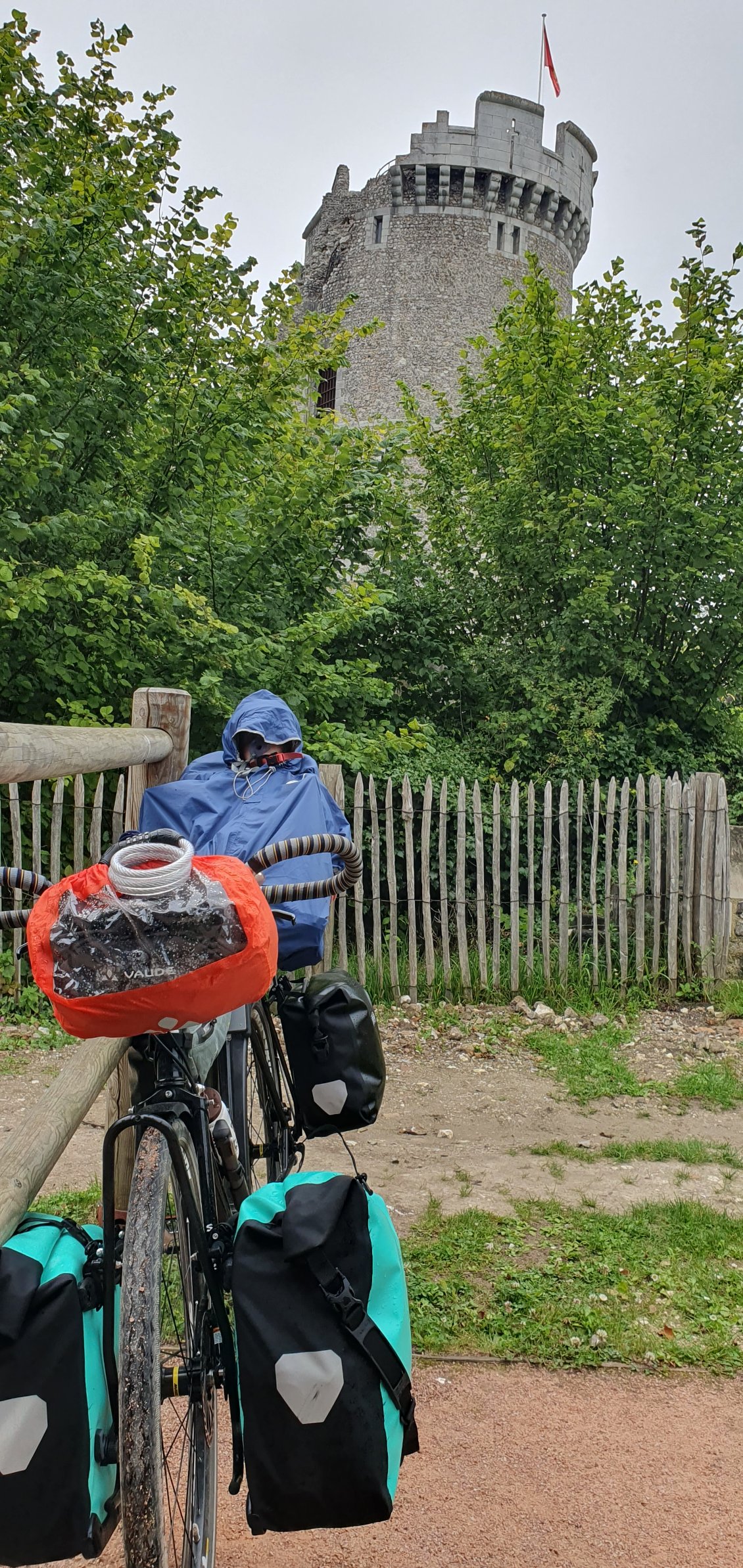 une petite pluie rafraichissante. Bien protégé, la sieste n'est que meilleure