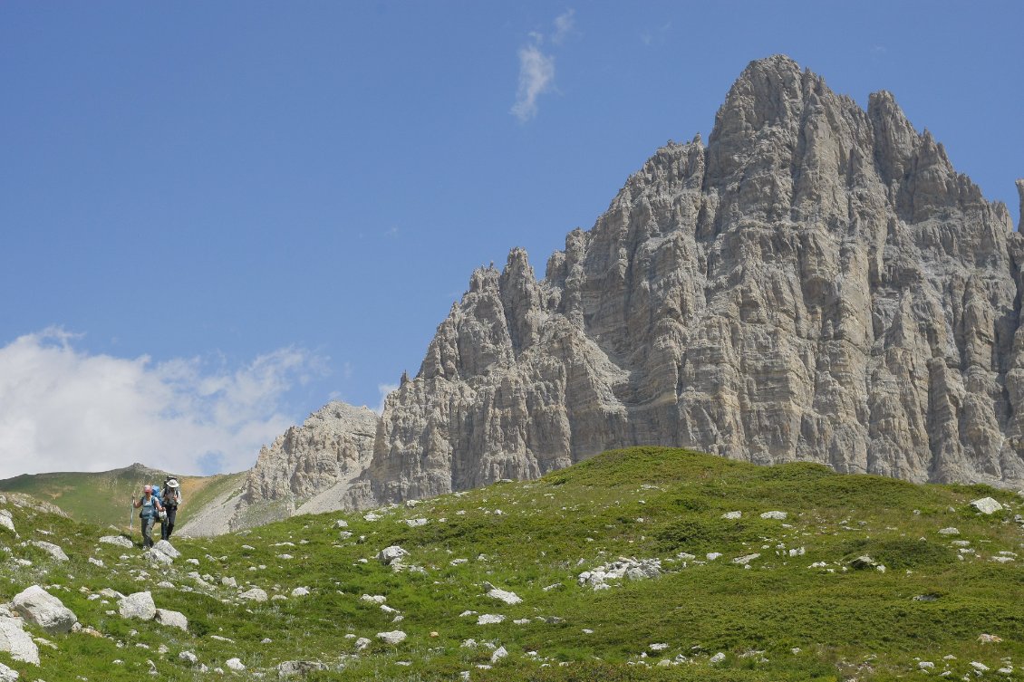 Descente devant le Grand Seru.