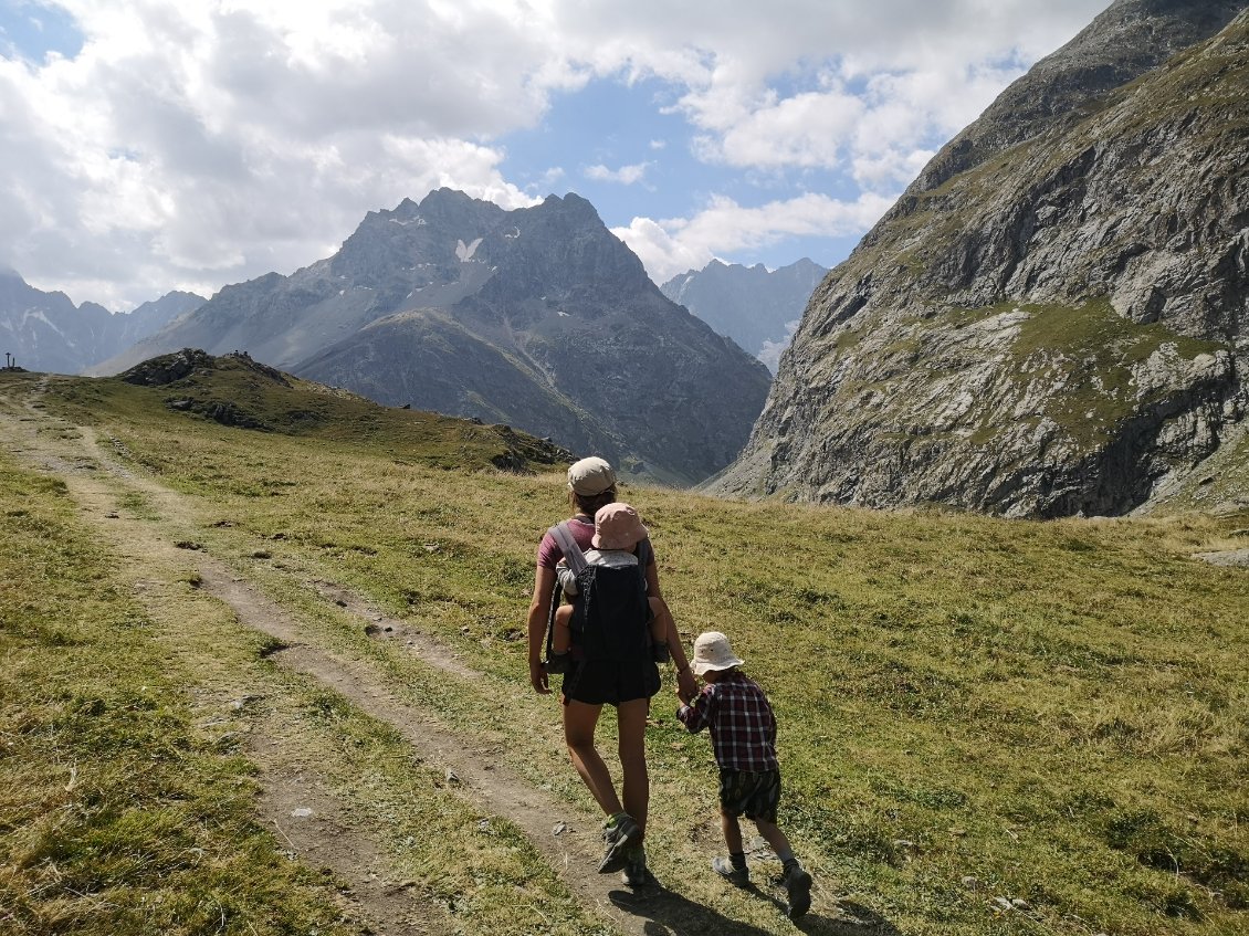 Un jour, on ira là-bas, dans le refuge qu'on ne voit même pas. On ressentira les âmes des montagnes.