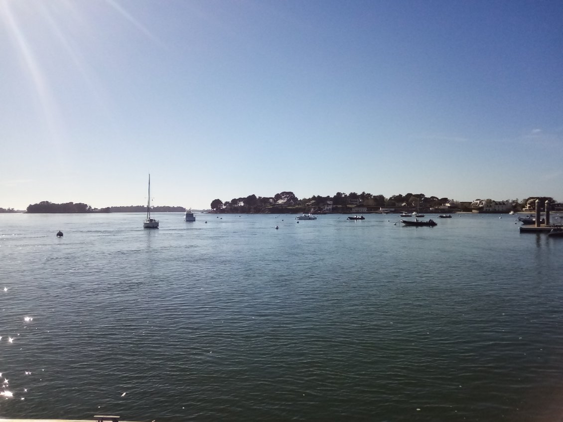 C'est quand même beau la Bretagne sous le soleil. Je reste ?