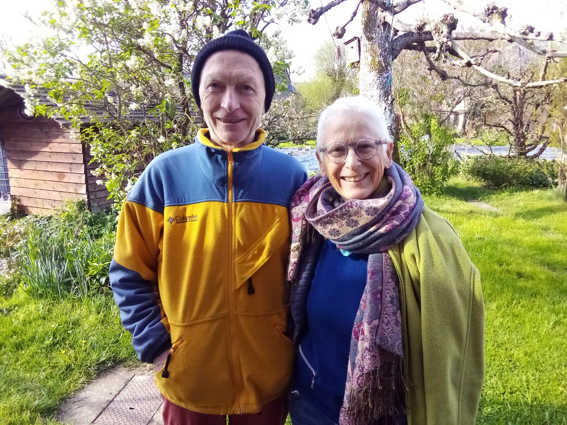 Nelly et Maurice mes bienfaiteurs. Un grand merci encore ! 🙂