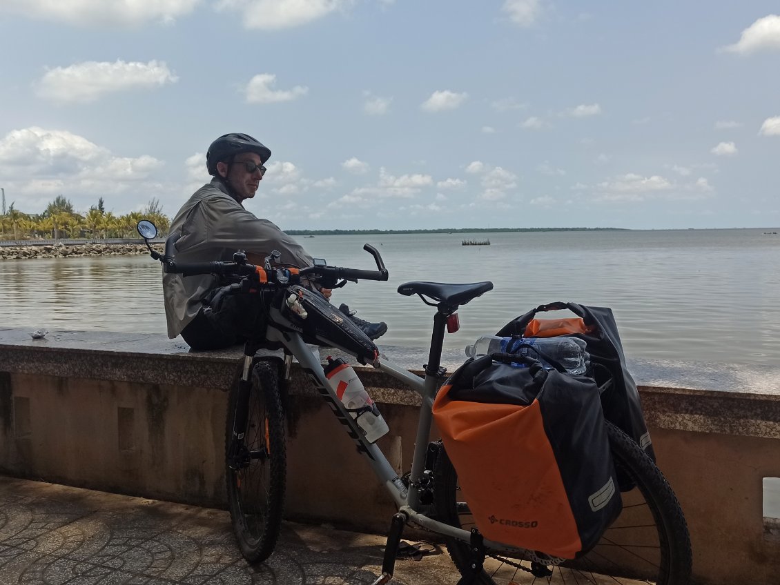 J15. Le port de Rạch Giá est mon premier point de contact avec le golf de Thaïlande.