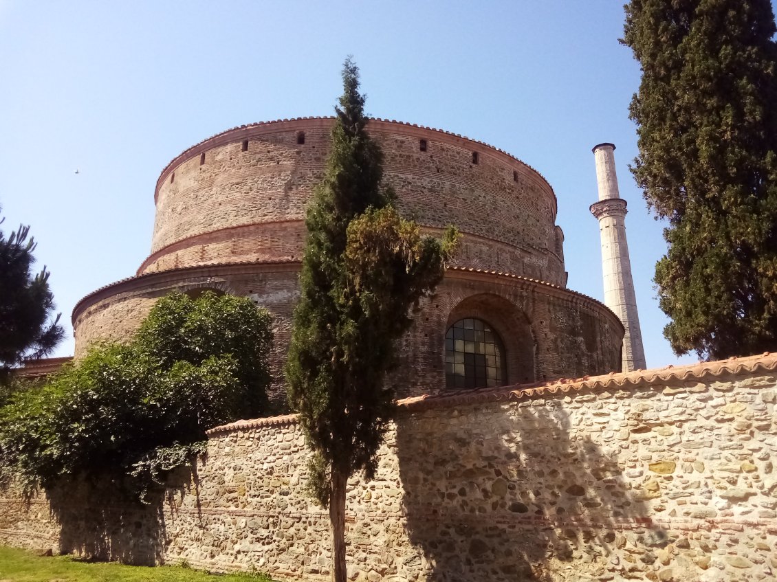 La rotonda, inscrite au Patrimoine Mondial de l'UNESCO, comme 14 autres sites paléochrétiens et byzantins de Thessaloniki.