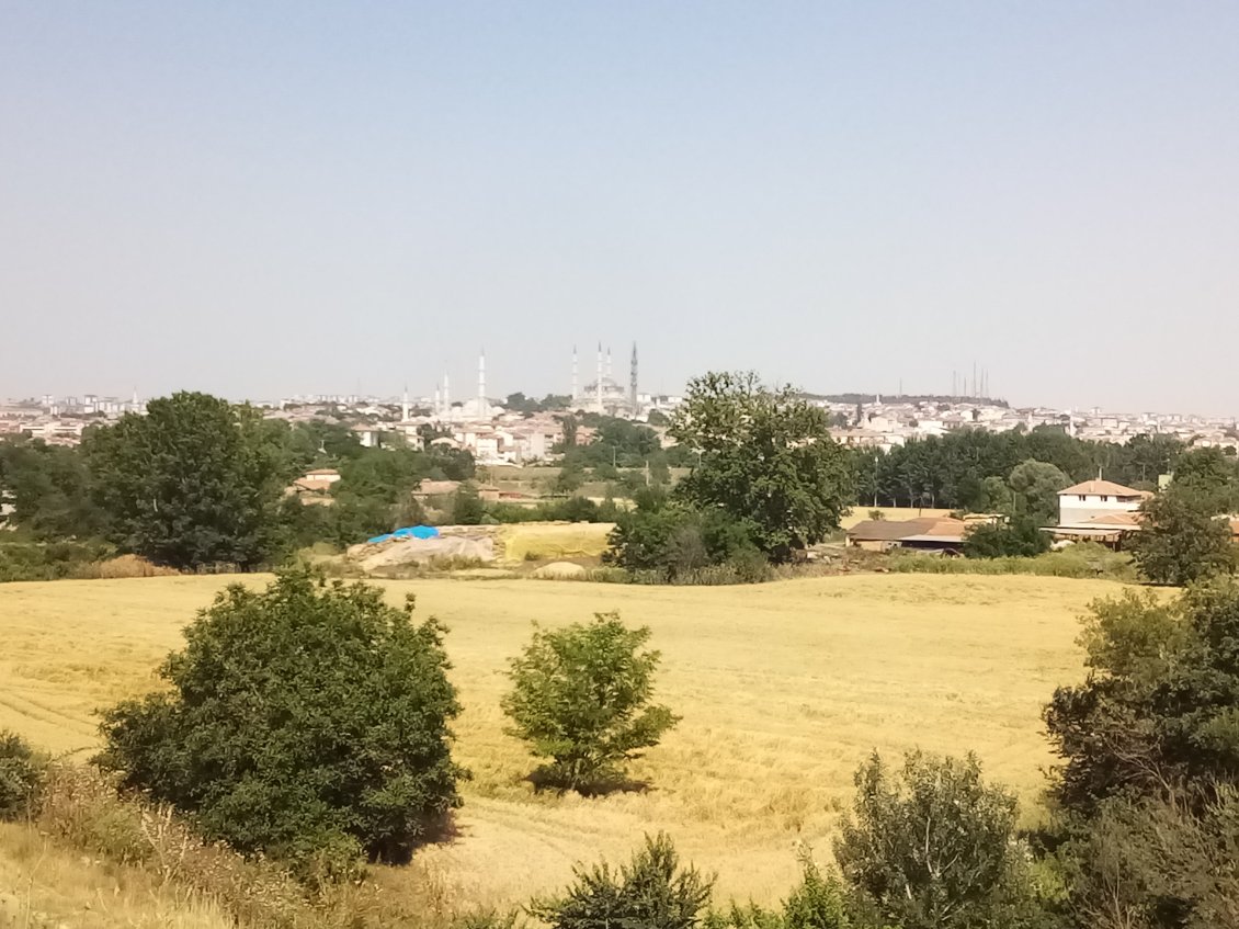 Arrivée sur Edirne est ses énormes mosquées. Terminé les églises orthodoxes !