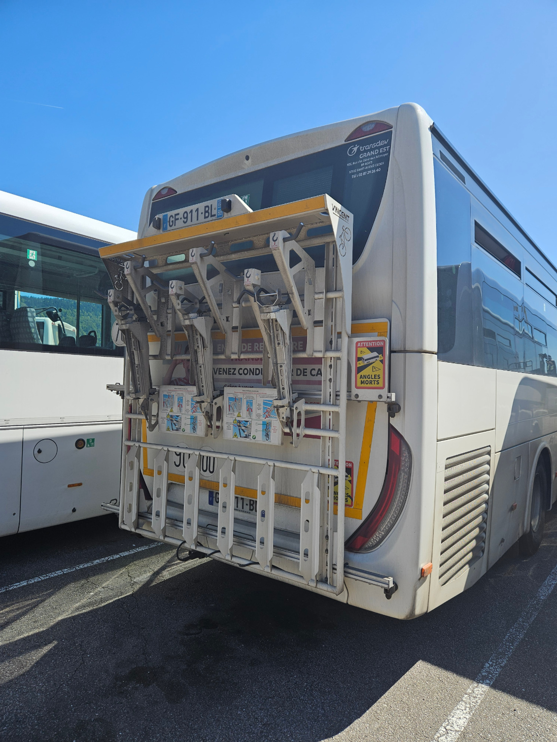 Petite visite de la gare terminus de Remiremont. Bon point, certains bus sont équipés.