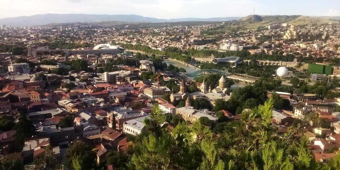 Beau panorama sur la ville.