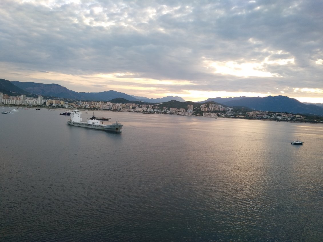 Départ en bateau de Toulon