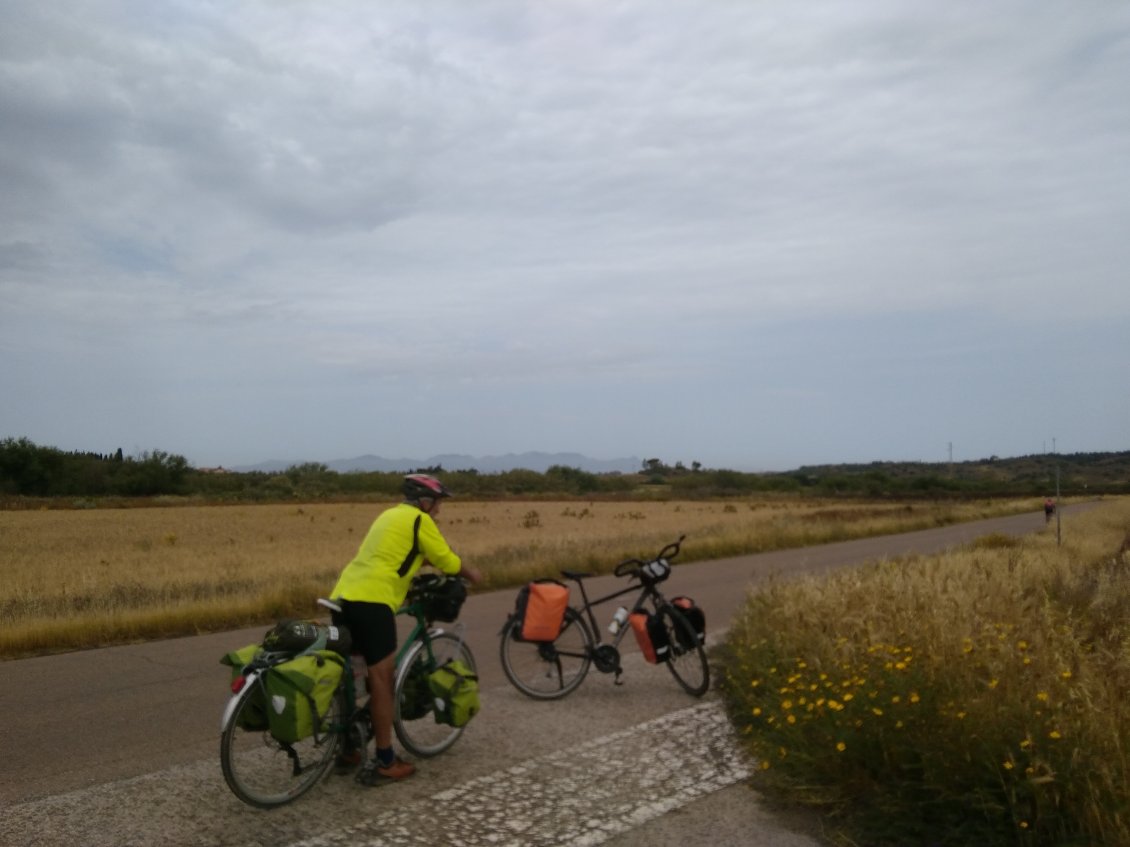 Traversée de la campagne au nord de Cagliari