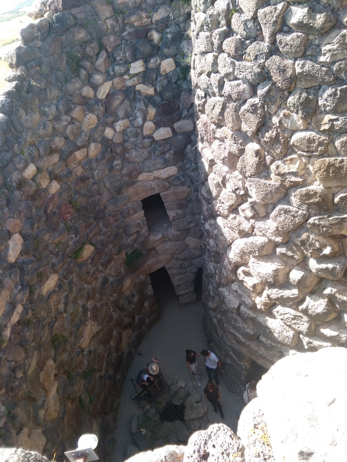 Cour central du Nuraghe de Su Nuraxi