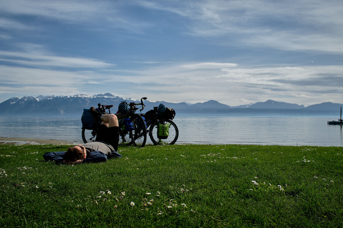 Sieste au bord du lac Léman