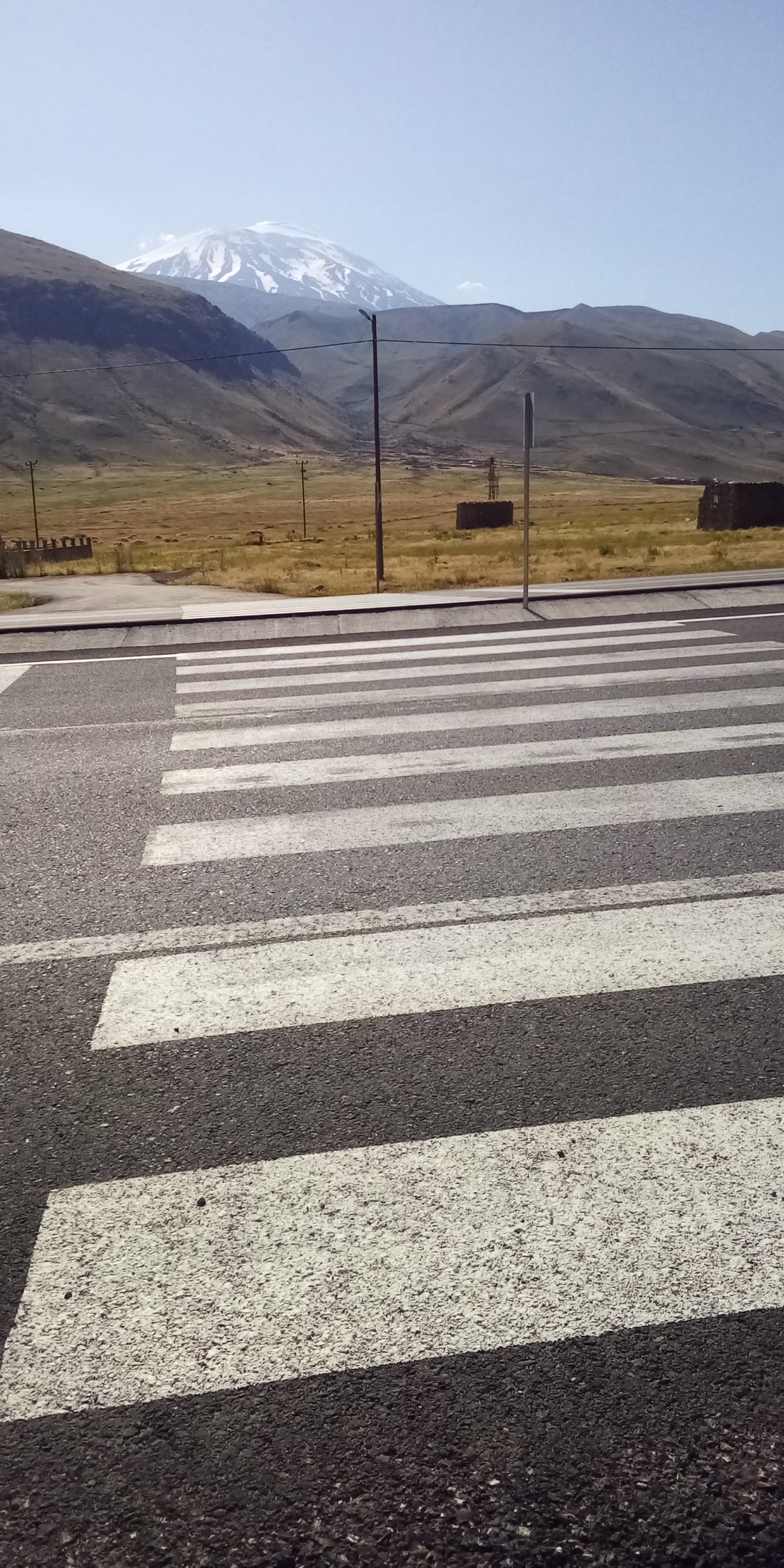 Le passage piéton du Mont Ararat.