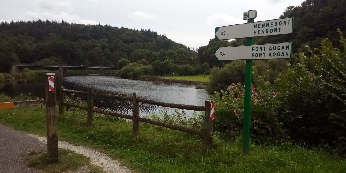 Ça y est.
Pont Augan n'est qu'à 6 km pour le camping.