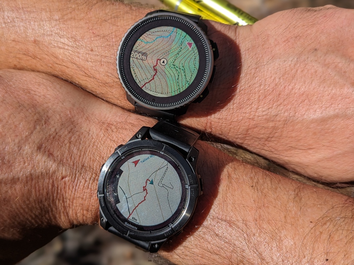 Suunto Vertical en haut, Garmin Fenix en bas