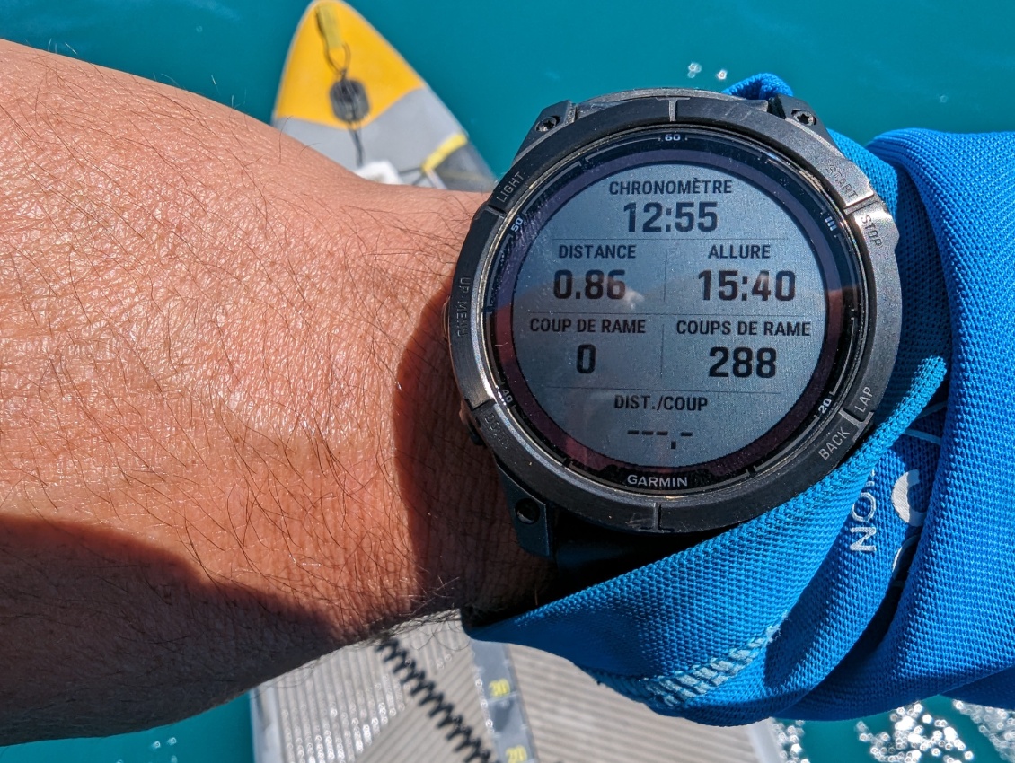 En paddle (ici la Garmin Fenix 7 pro)