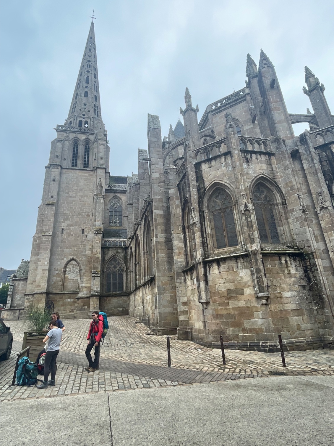 Cathédrale dédiée à Saint Tugdual, moine fondateur de Trèguier. L’un des plus beaux édifices religieux bretons.