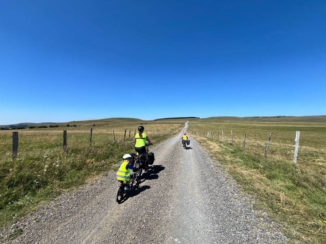 Le massif central en vélo, avec des enfants !