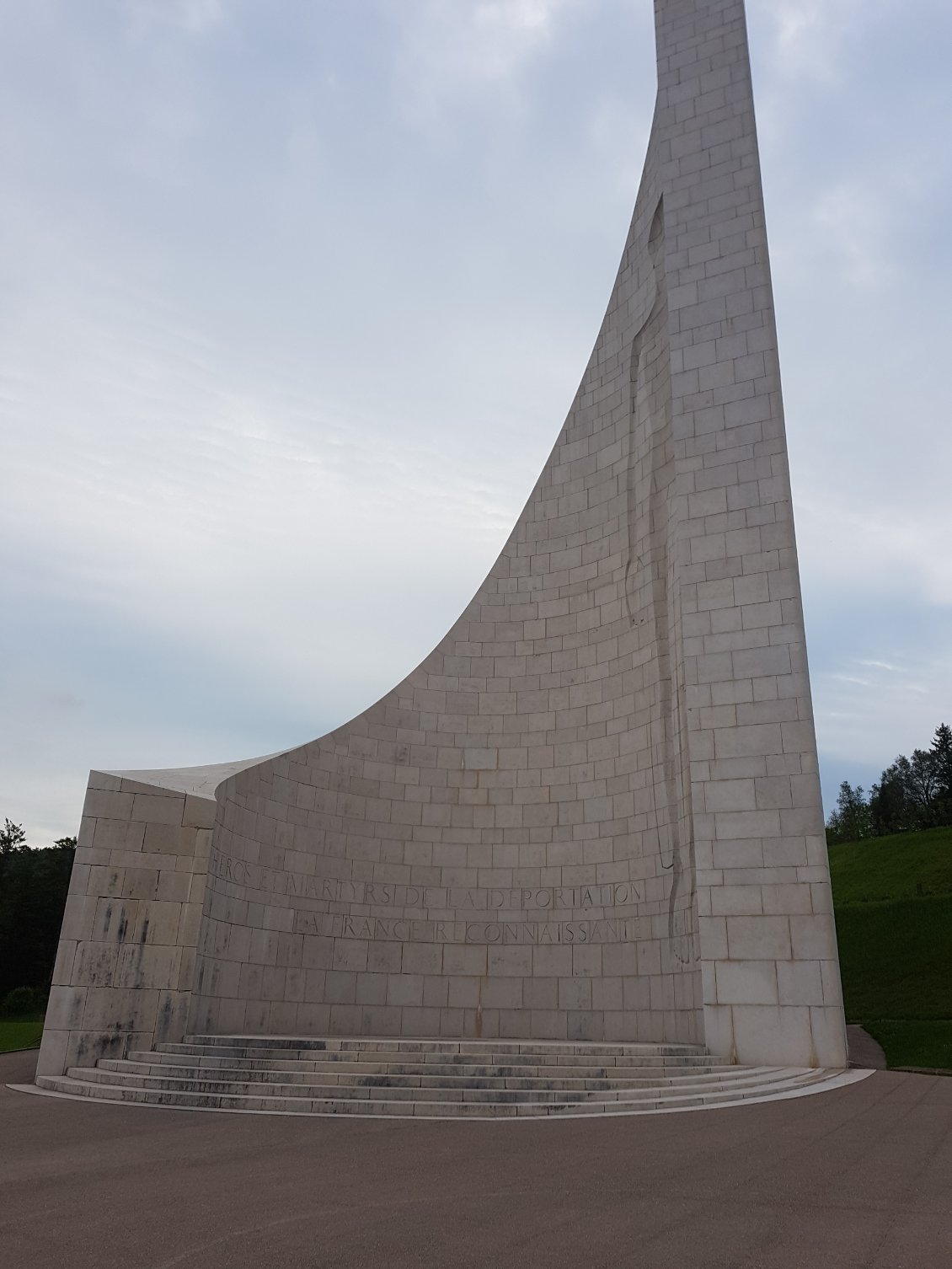 L'immense mémorial.