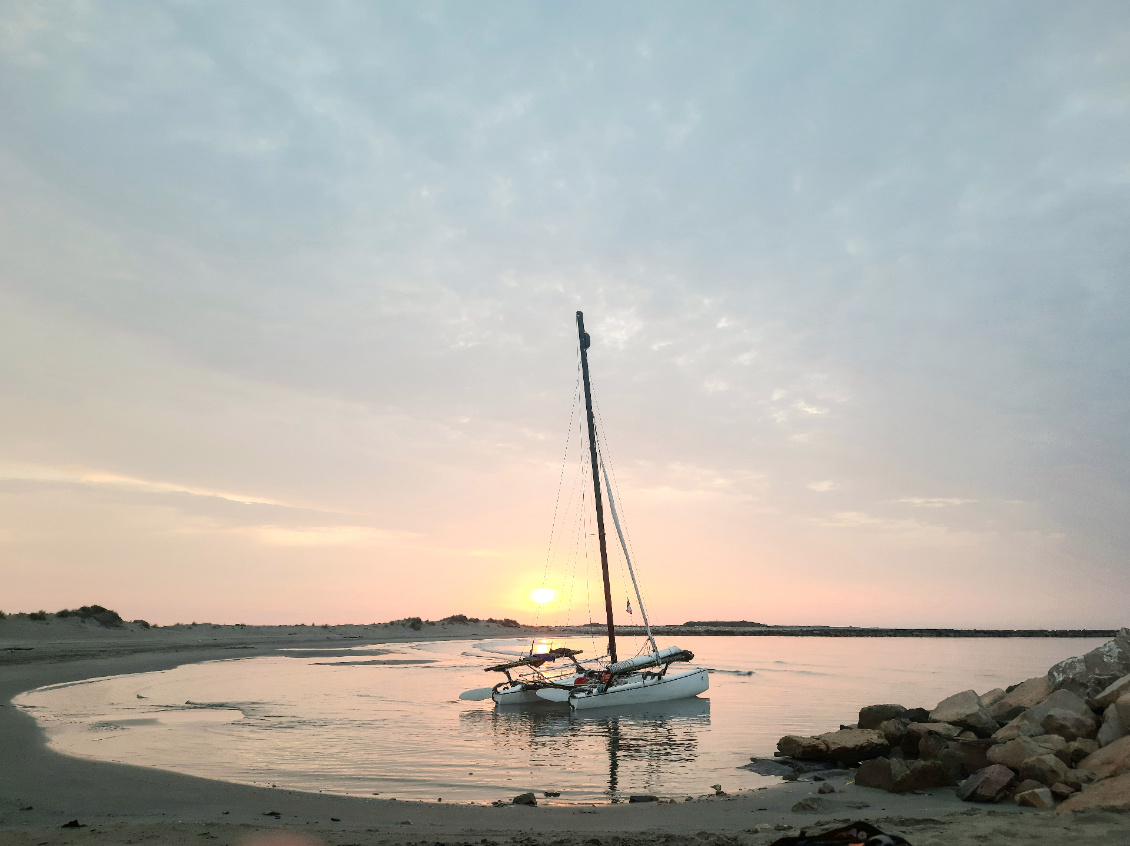 randonner-a-la-voile-en-mini-catamaran