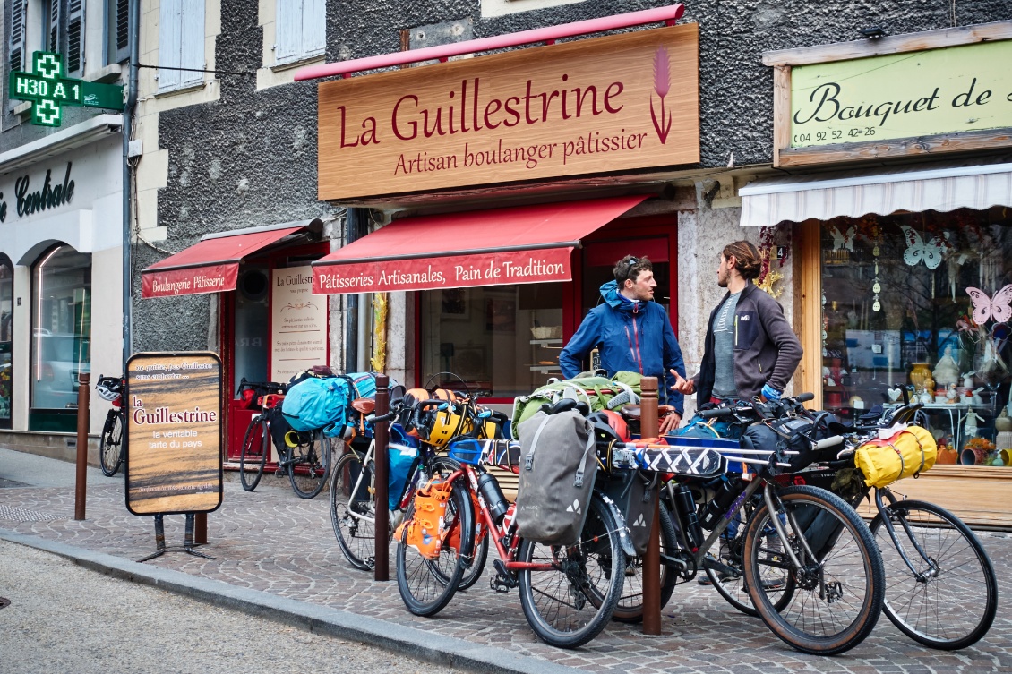 Une ultime boulangerie dévalisée.