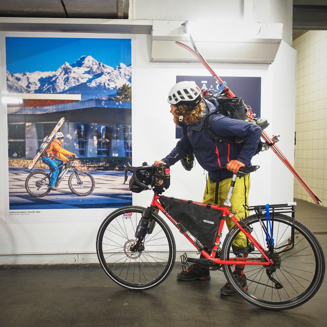 Gare de Grenoble, en phase avec la déco.
Photo par Seb Langlais.