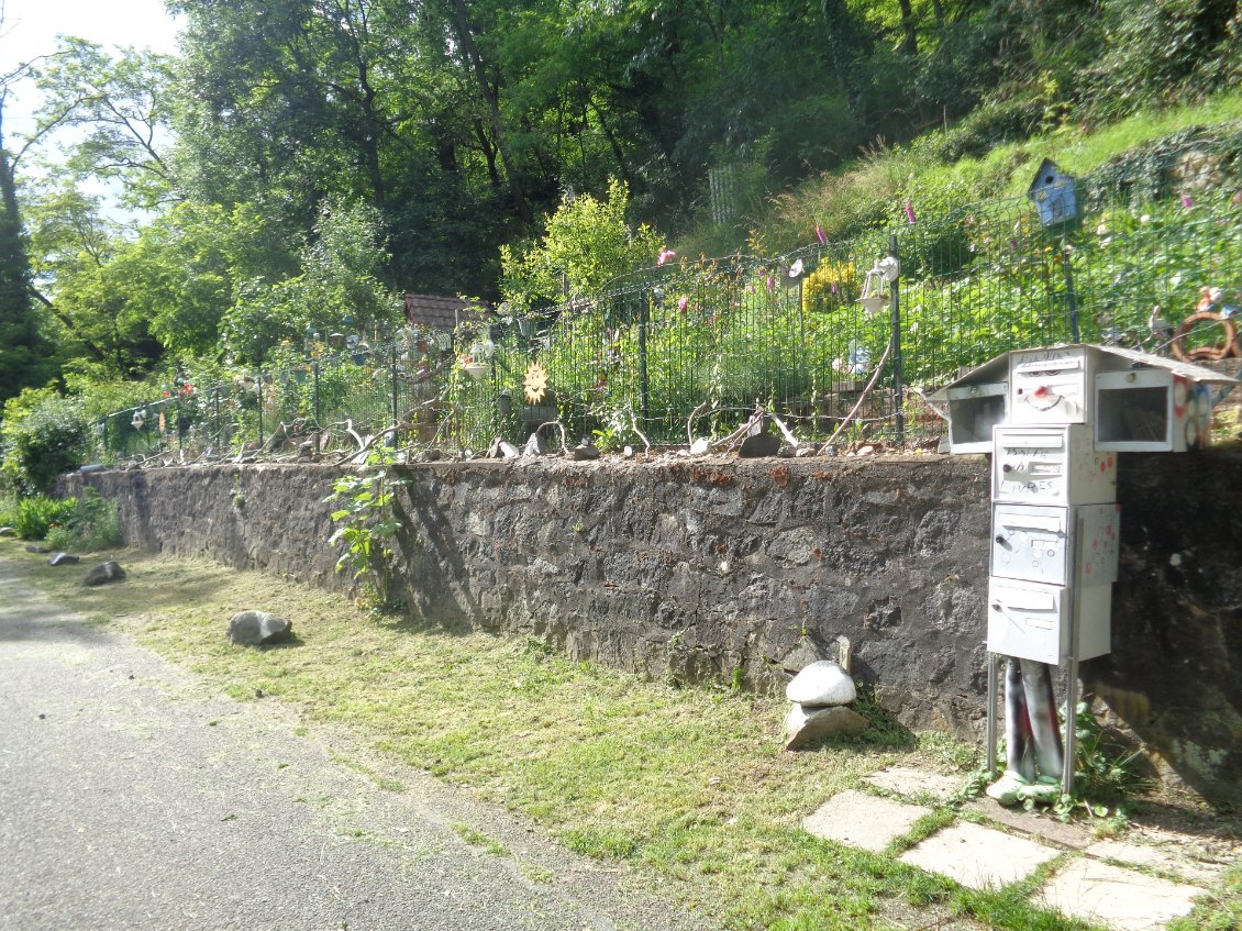 Sur la piste cyclable, un endroit enchanteur qui me tire des sourires.