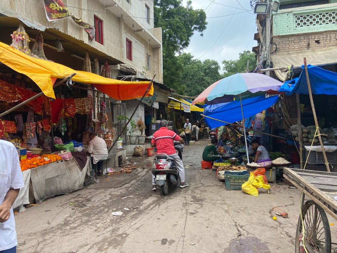 Les rues de la capitale, un univers à part entière.