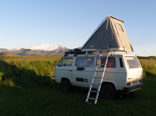 modele columbus avec toujours la meme echelle  3 barres de toit renfocées car piste en islande 