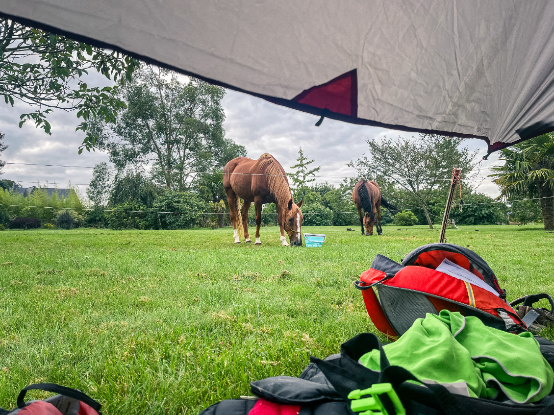 Dans les terres à cheval.