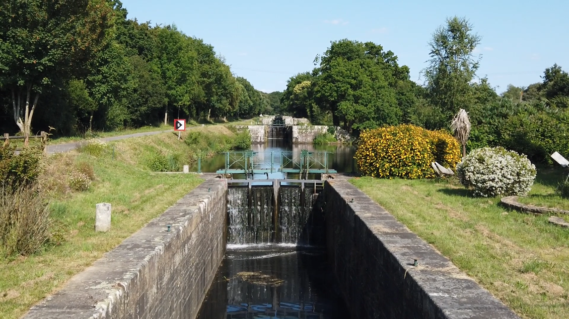 Les onze écluses d’Hédé-Bazouges sur le canal d’Ille-et-Rance. Photo : Constant Pelhate