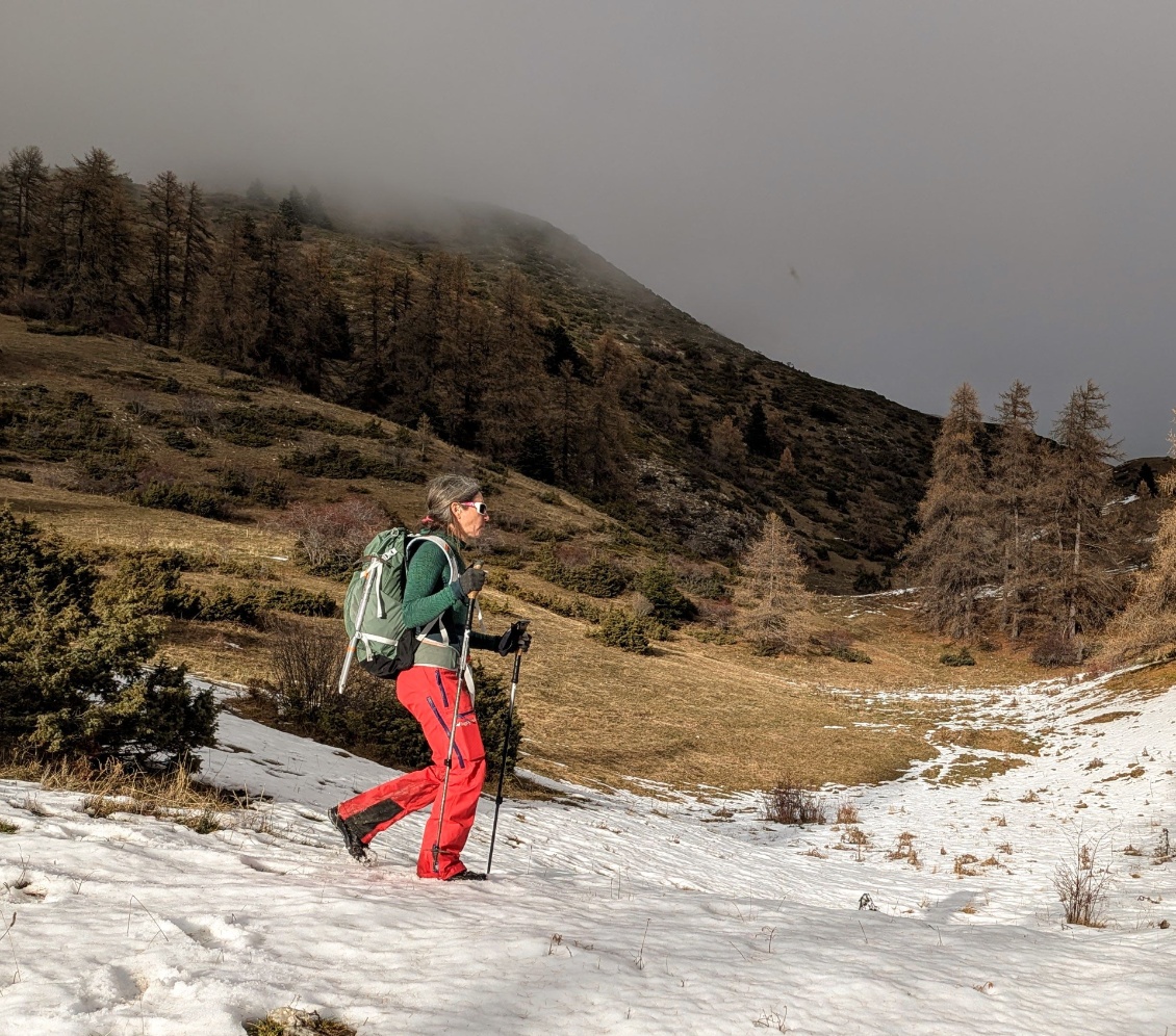 Quand l'automne rencontre l'hiver. Le Tuvegga est parfait sur ces moments où l'on peut avoir les quatre saisons dans la même journée !