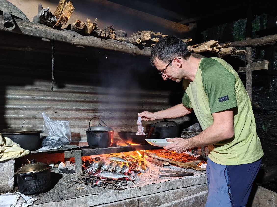 Quelques courses à la petite ville locale, et il est temps de cuisiner pour le dîner et la randonnée.