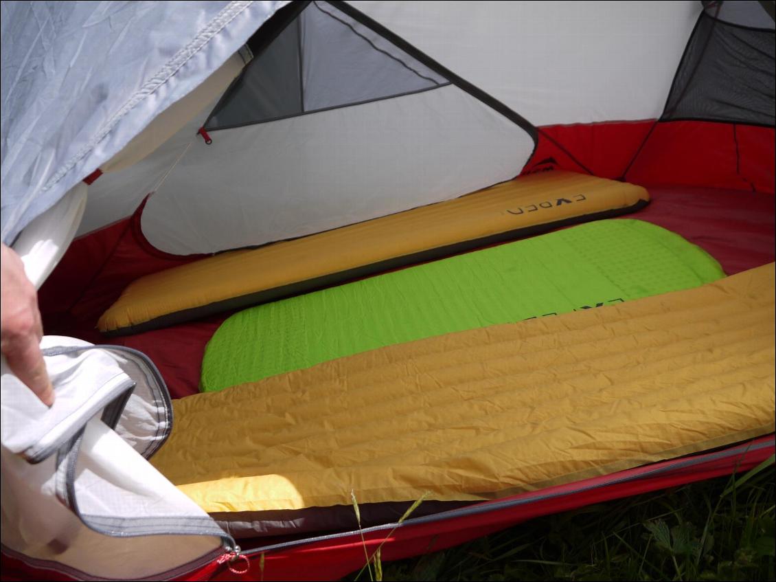 Chambre avec matelas