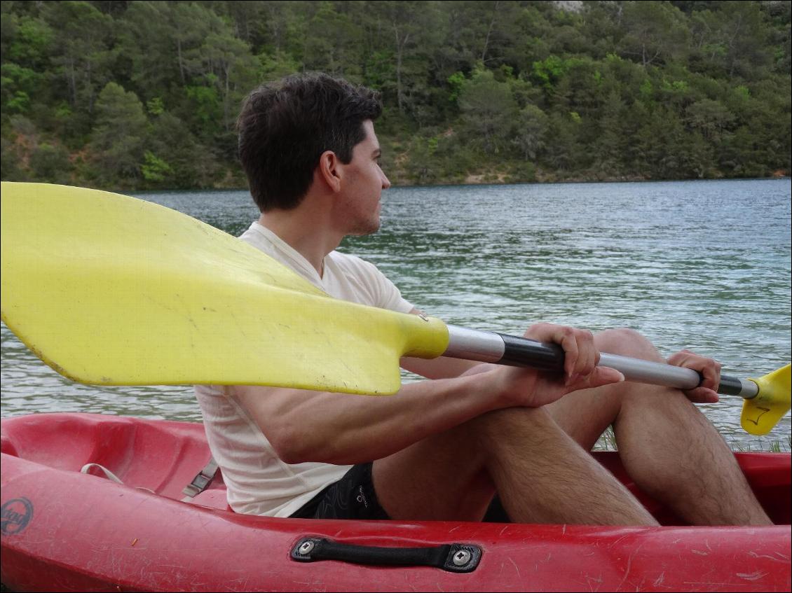 En kayak dans les Gorges du Verdon