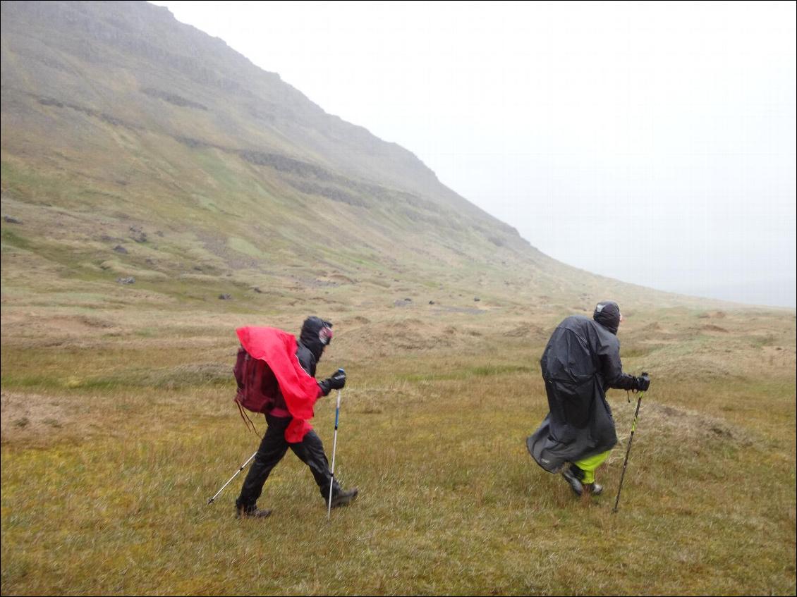 Islande : effort + pluie + vent + froid