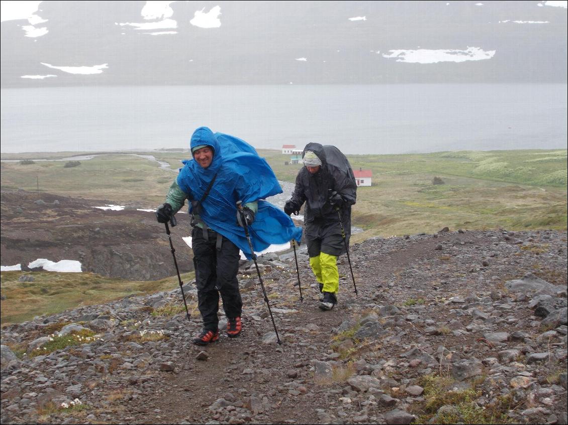 Islande : effort + pluie + vent + froid