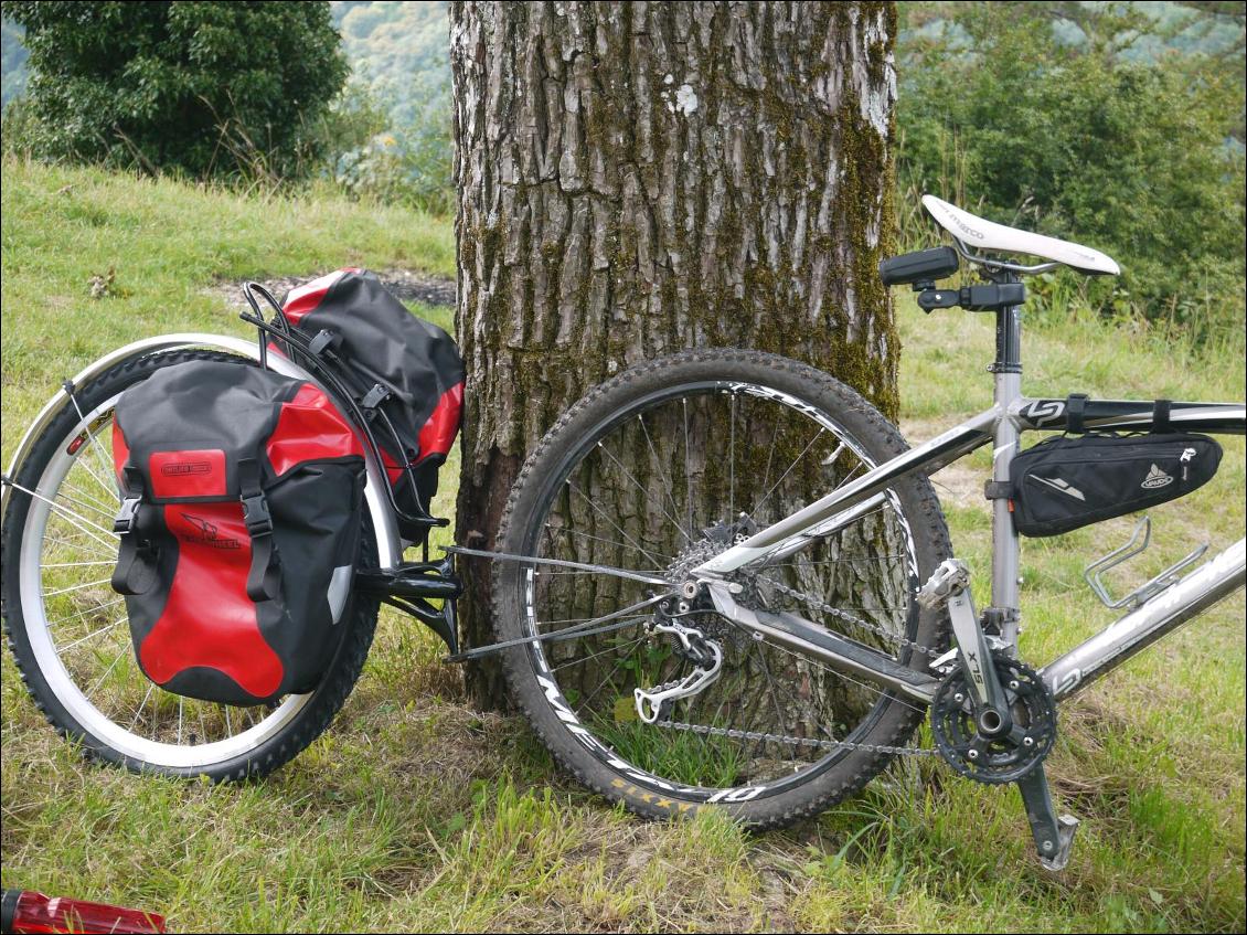 La remorque attachée au vélo