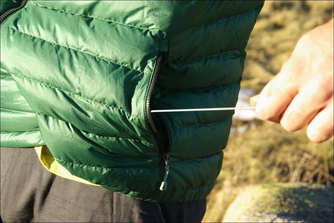 Réglage du tour de taille à l'intérieur des poches latérales