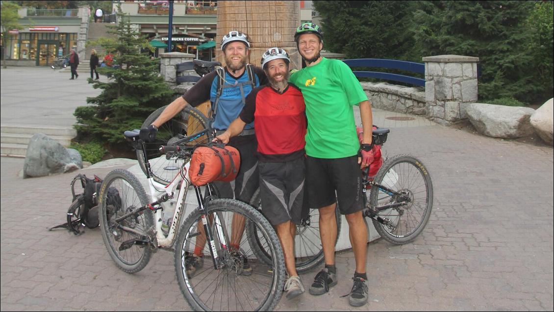 Le trio ravi à l'arrivée !