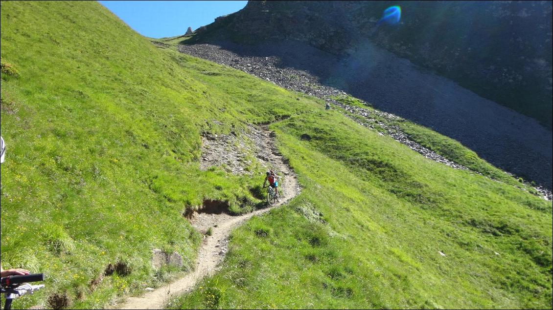 Joli single-track vers les chalets de Miage