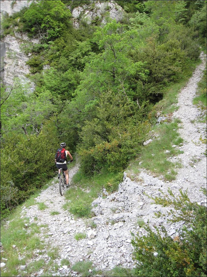 Du vrai VTT sur de superbes single techniques et des bivouacs le soir venu, c'est la promesse tenue du VTT BUL