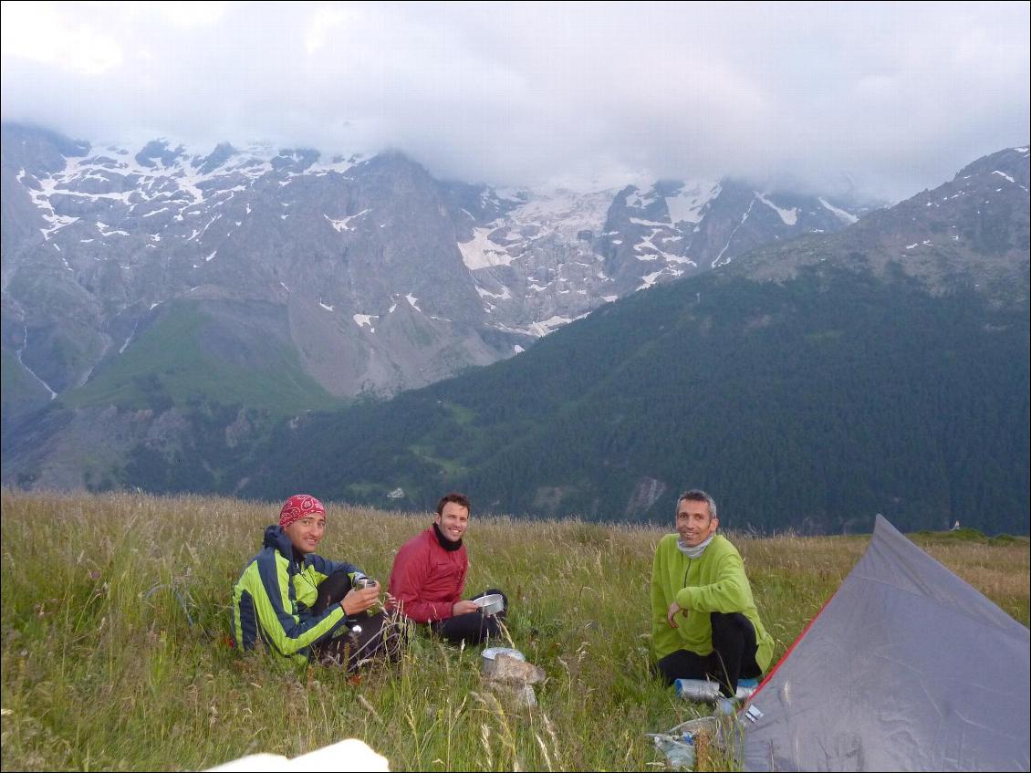 Le VTT BUL c'est un équilibre entre les belles descentes et les bivouacs